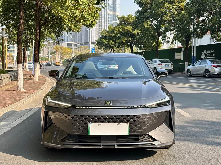 Changan UNI-V Hybrid 2024 2024款 蓝鲸智电iDD 136km 智酷型