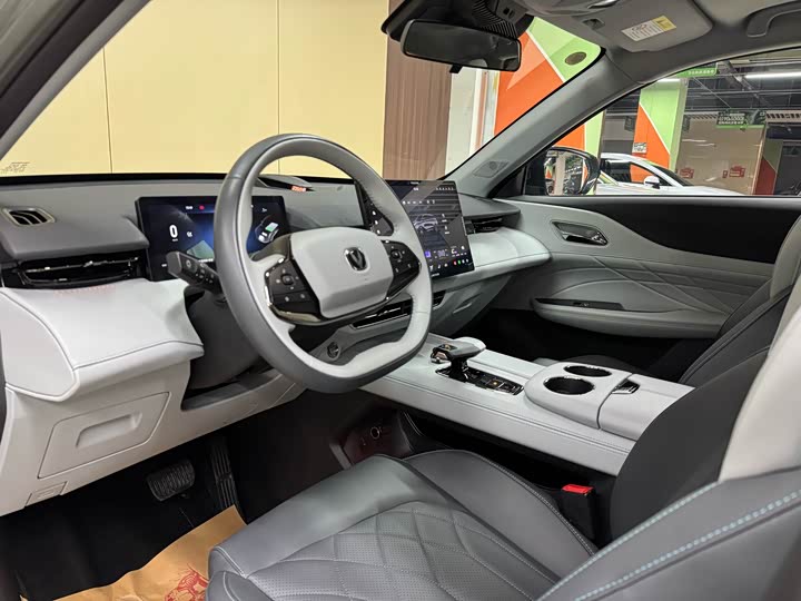 Changan UNI-Z Hybrid 2024 2024款 蓝鲸智电iDD 125km 卓越型