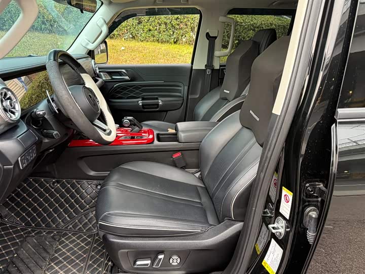 Tank 300 2024 2024款 2.0T 征服者