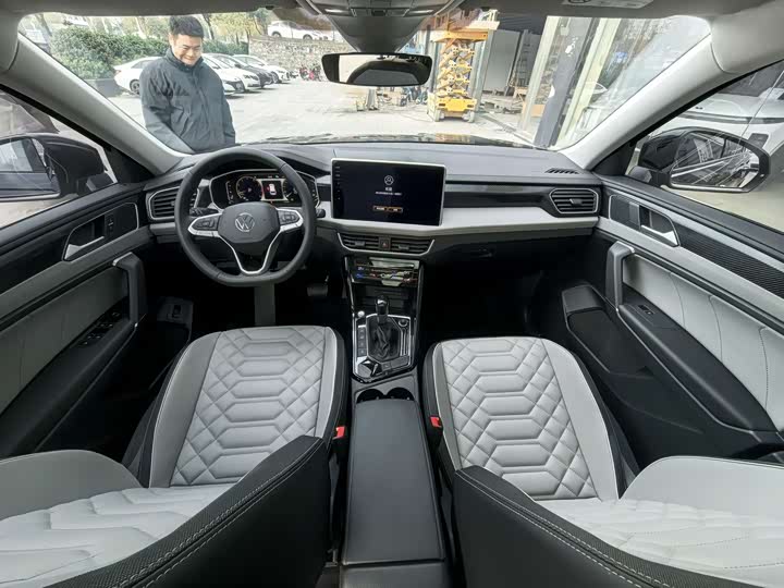 Volkswagen Tayron 2024 2024款 300TSI 两驱豪华Plus进阶版