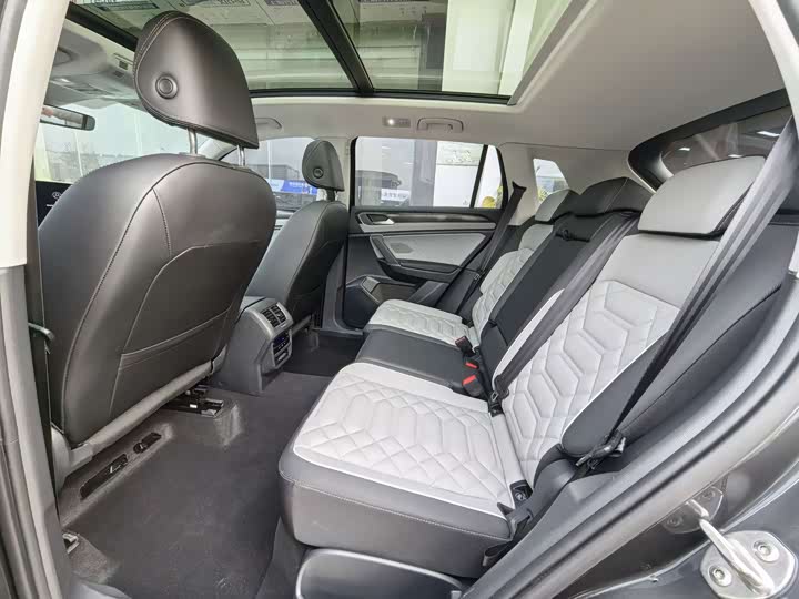 Volkswagen Tayron 2024 2024款 300TSI 两驱豪华Plus进阶版