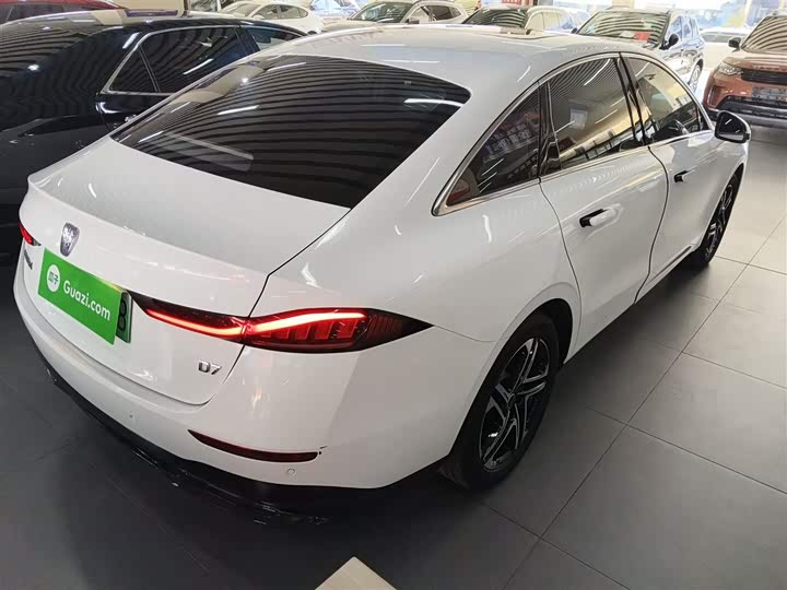 Roewe D7 2023 2023款 EV 510km 后驱旗舰版