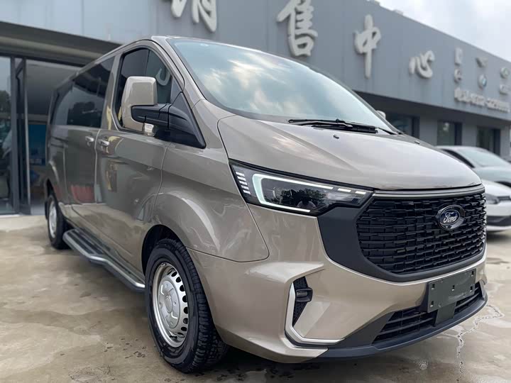 Ford Transit 2023 2023款 2.0T柴油自动商旅型中轴低顶7/8/9座