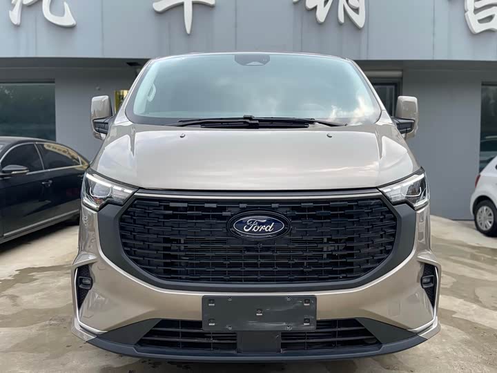 Ford Transit 2023 2023款 2.0T柴油自动商旅型中轴低顶7/8/9座