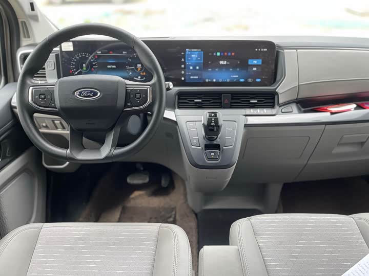 Ford Transit 2023 2023款 2.0T柴油自动商旅型中轴低顶7/8/9座