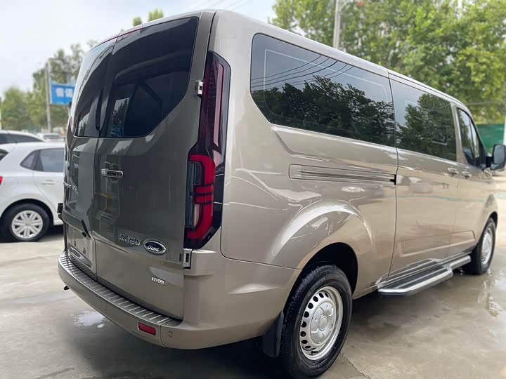 Ford Transit 2023 2023款 2.0T柴油自动商旅型中轴低顶7/8/9座
