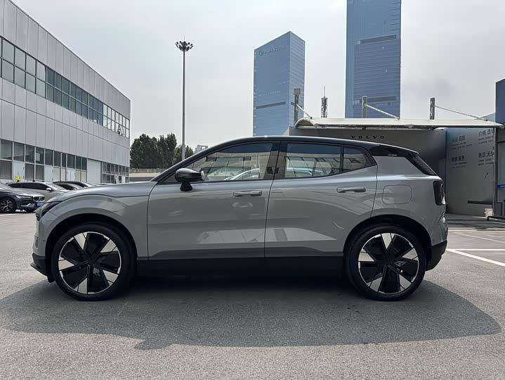 2025 Volvo EX30