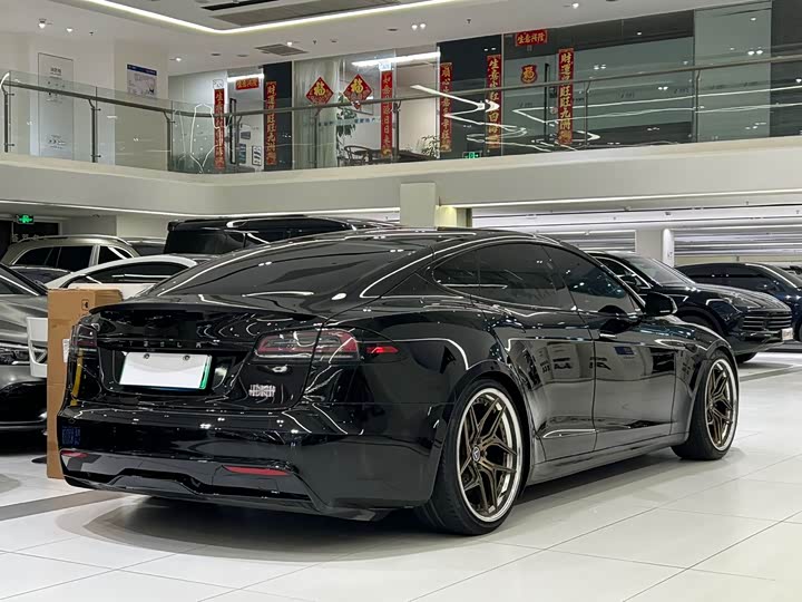 Tesla Model S 2023 2023款 三电机全轮驱动 Plaid版