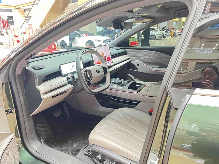 Geely Galaxy Starshine 8 EM-i 2025 2025款 130km EM-P 探索版