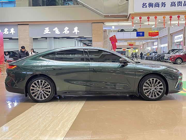 Geely Galaxy Starshine 8 EM-i 2025 2025款 130km EM-P 探索版