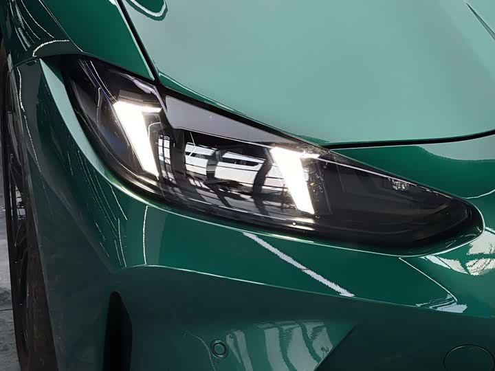 BMW M4 2024 2024款 M4双门轿跑车 雷霆版