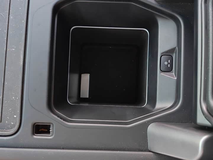 Land Rover Defender 2024 2024款 110 3.0T P400 X-DYNAMIC HSE