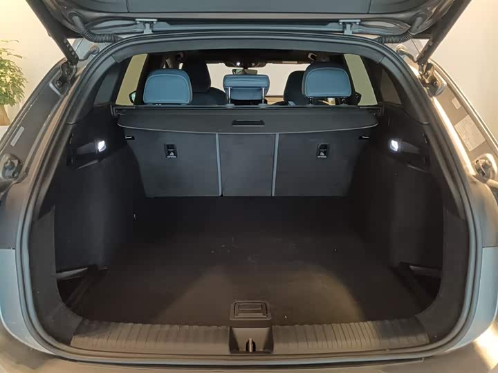 Audi Q6L e-tron 2026 2026款 首发领航版