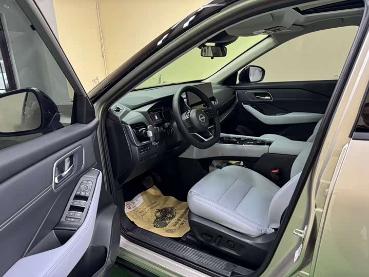 Nissan X-Trail 2023 2023款 e-POWER 超混双电机四驱豪华版