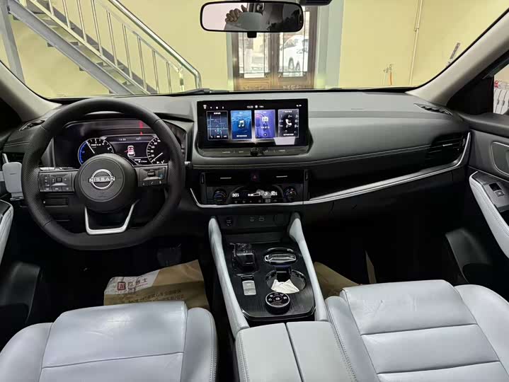 Nissan X-Trail 2023 2023款 e-POWER 超混双电机四驱豪华版