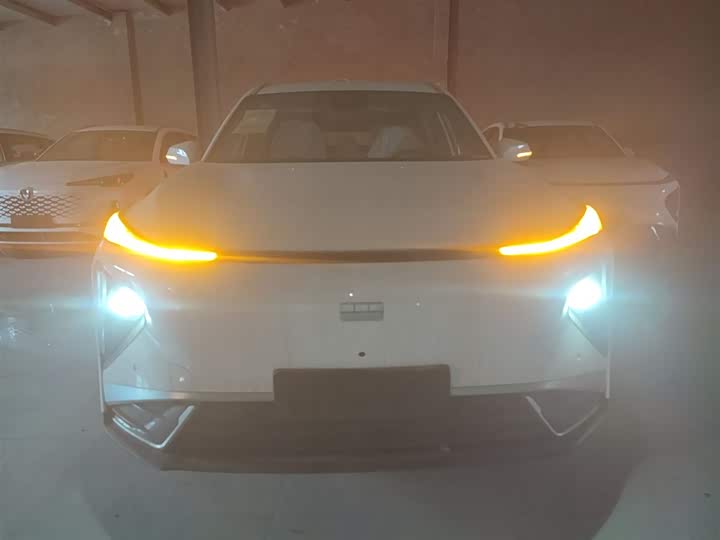 Geely Galaxy L7 2025 2025款 EM-i 115km 远航版