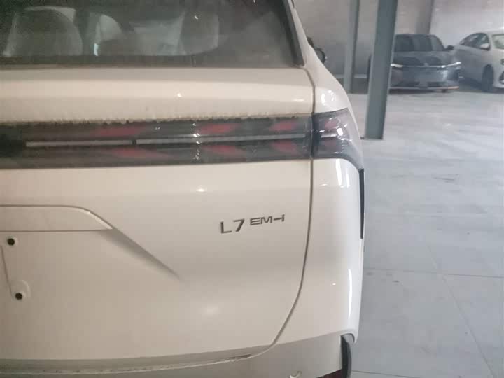 Geely Galaxy L7 2025 2025款 EM-i 115km 远航版