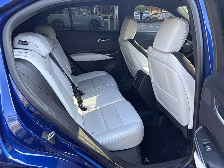 Cadillac XT4 2024 2024款 28T 两驱尊贵型