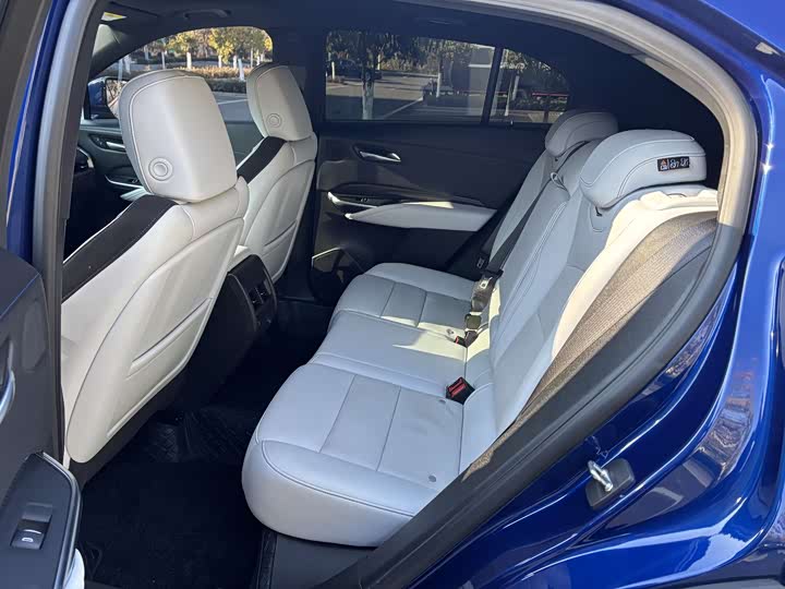 Cadillac XT4 2024 2024款 28T 两驱尊贵型