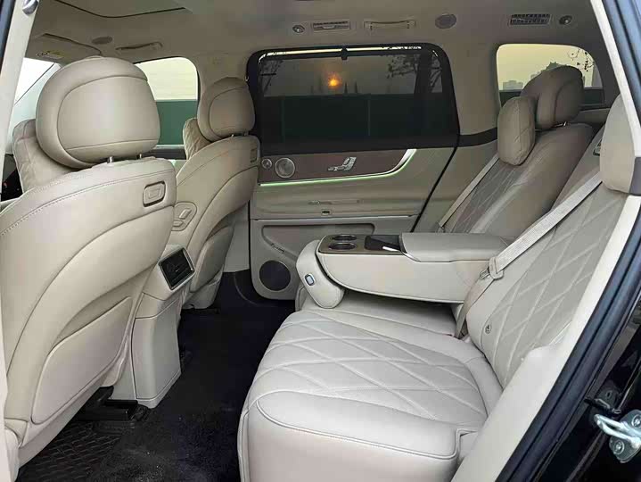 Aito M9 2025 2025款 增程 Max版 52kWh 5座版