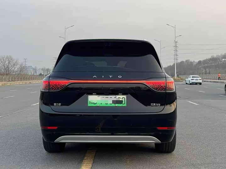 Aito M9 2025 2025款 增程 Max版 52kWh 5座版