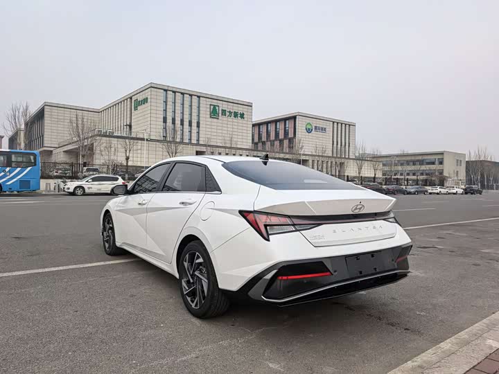 Hyundai Elantra N line 2023 2023款 1.5L CVT LUX尊贵版