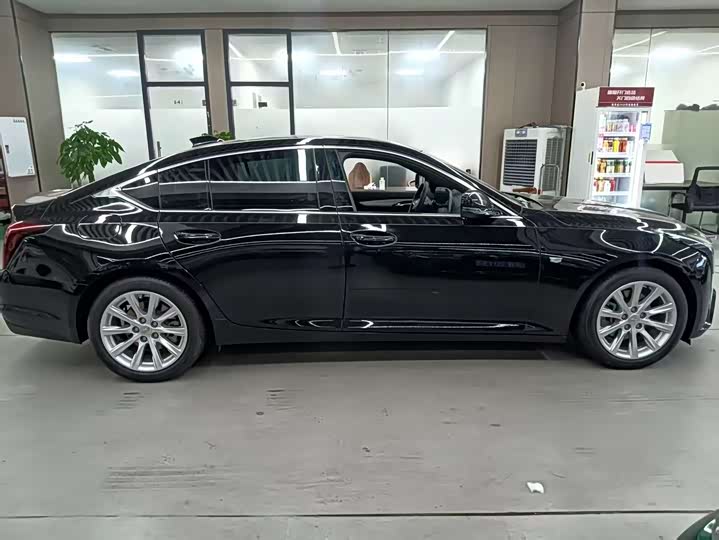 Cadillac CT5 2025 2025款 28T 城市运动版