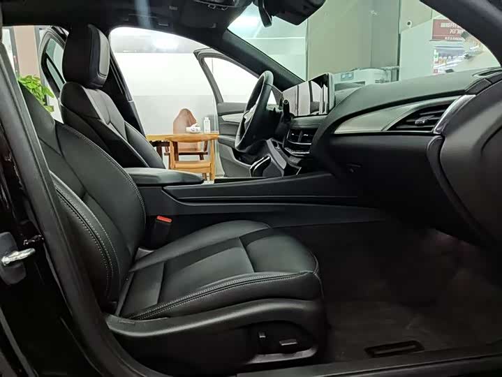 Cadillac CT5 2025 2025款 28T 城市运动版