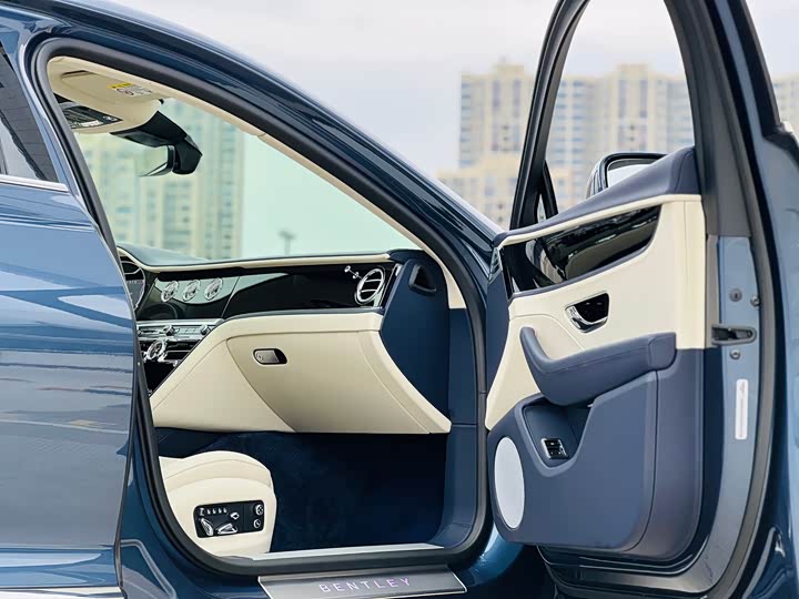 Bentley Flying Spur 2024 2024款 4.0T V8 标准版