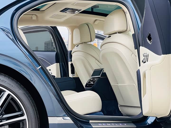Bentley Flying Spur 2024 2024款 4.0T V8 标准版