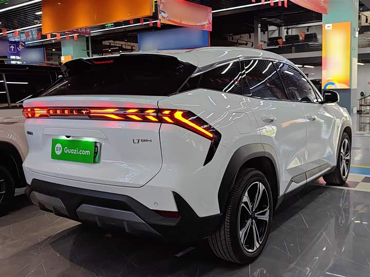 Geely Galaxy L7 2025 2025款 EM-i 115km 探索版