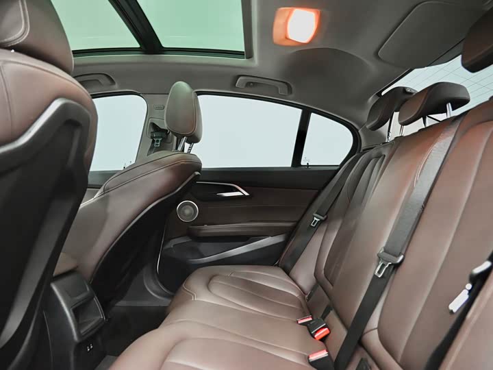 BMW 1 Series 2023 2023款 120i M运动曜夜版