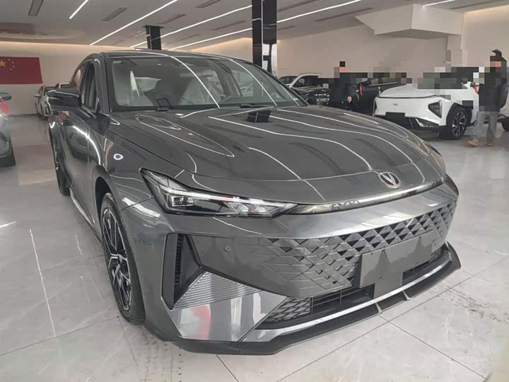 Changan UNI-V Hybrid 2024 2024款 蓝鲸智电iDD 136km 智酷型