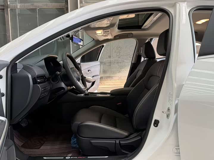 Nissan Sylphy 2026 2026款 1.6L CVT悦享版