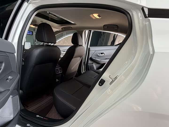 Nissan Sylphy 2026 2026款 1.6L CVT悦享版