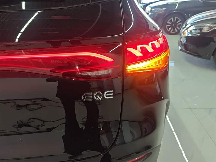 Mercedes-Benz EQE SUV 2023 2023款 350 4MATIC 先锋版