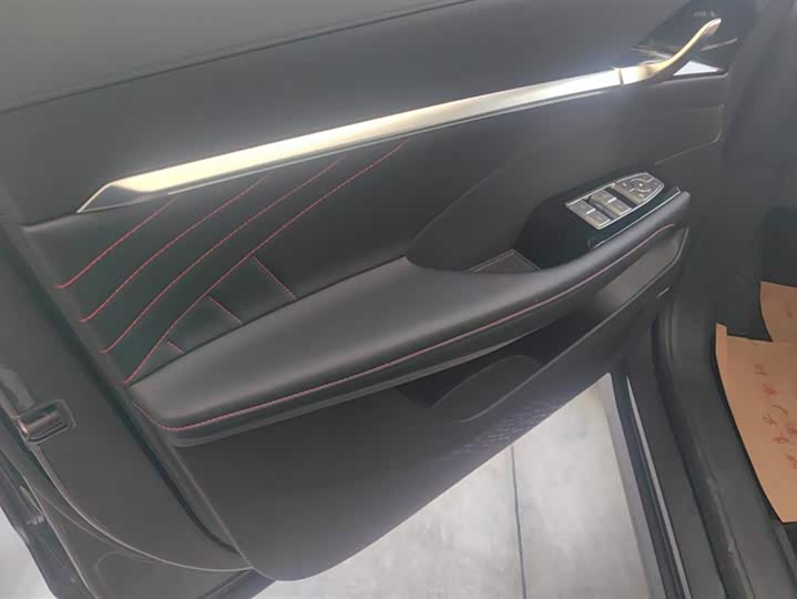 Roewe RX5 Max 2022 2022款 1.5T 自动有为旗舰版