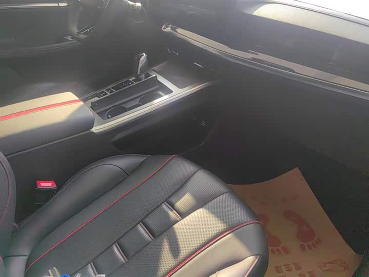 Roewe RX5 Max 2022 2022款 1.5T 自动有为旗舰版