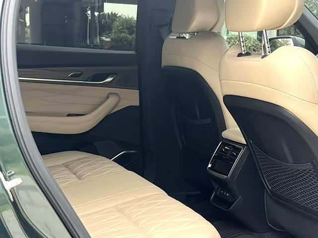 Geely Monjaro 2025 2025款 东方曜 2.0TD 自动四驱望月版