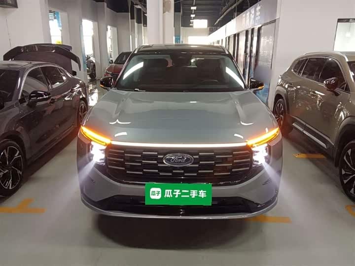 Ford Edge 2025 2025款 锐界L 2.0T EcoBoost E混动四驱七座至尊型