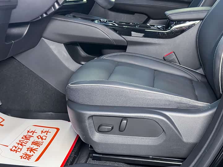 Buick Envision Plus 2025 2025款 昂科威Plus 28T 两驱白金版