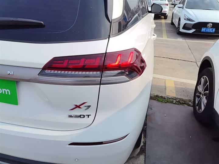 Changan Oshan X7 2021 2021款 1.5T 自动豪华型