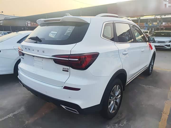 Roewe RX5 2025 2025款 PLUS 330TGI 自动领潮智惠版