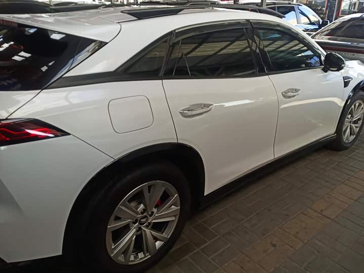 Bestune B70S 2022 2022款 1.5T 智潮统帅