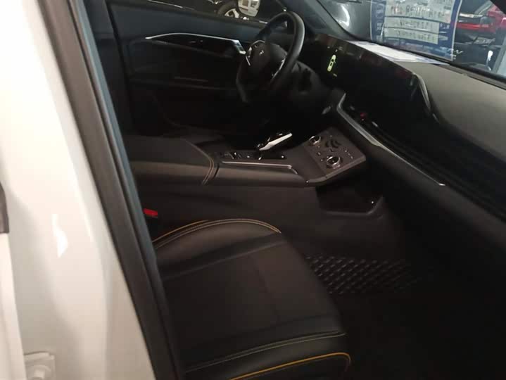 Bestune B70S 2022 2022款 1.5T 智潮统帅