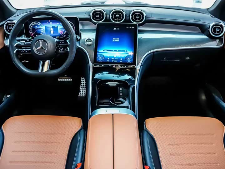 Mercedes-Benz GLC-Class Coupe 2025 2025款 GLC 260 4MATIC 轿跑SUV