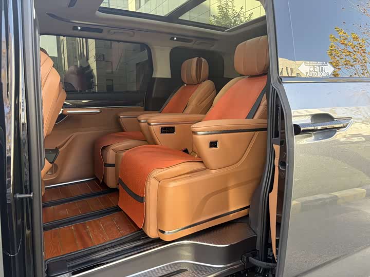 Maxus Mifa 9 2024 2024款 超混 超长续航森林版 七座