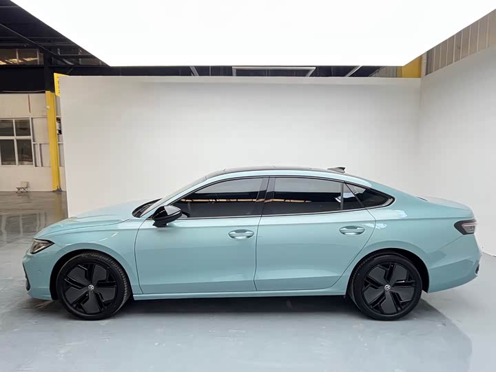 Volkswagen Passat 2025 2025款 Pro 380TSI 星空龙尊版