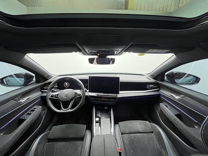 Volkswagen Passat 2025 2025款 Pro 380TSI 星空龙尊版