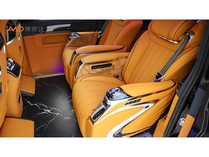 Mercedes-Benz Vito 2024 2024款 2.0T 商务版 7座